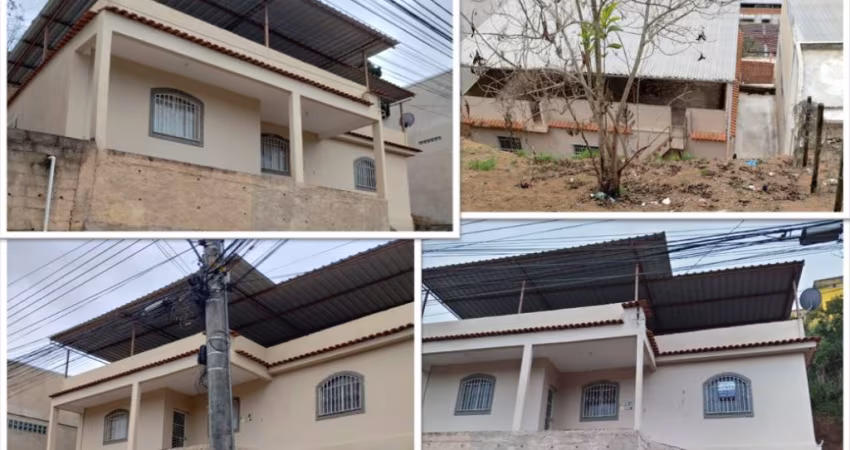 Ótima casa, com três dormitórios, e quintal