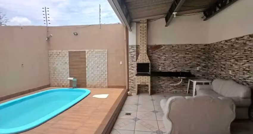 Casa com 3 quartos à venda na Rua Dez, 1, Jardim Umuarama II, Cuiabá