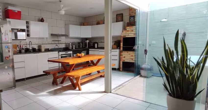 Casa em condomínio fechado com 3 quartos à venda na Avenida das Palmeiras, 98, Jardim Imperial, Cuiabá