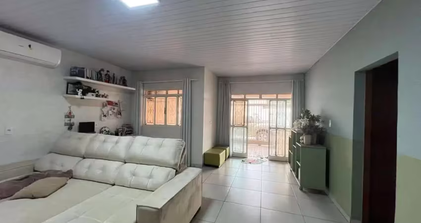 Casa com 3 quartos à venda na Rua Sebastião Pereira Leite, 65, Cristo Rei, Várzea Grande