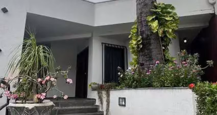 Casa à venda 3 quartos, 3 suites, 4 vagas, 577m², centro norte, cuiabá - mt