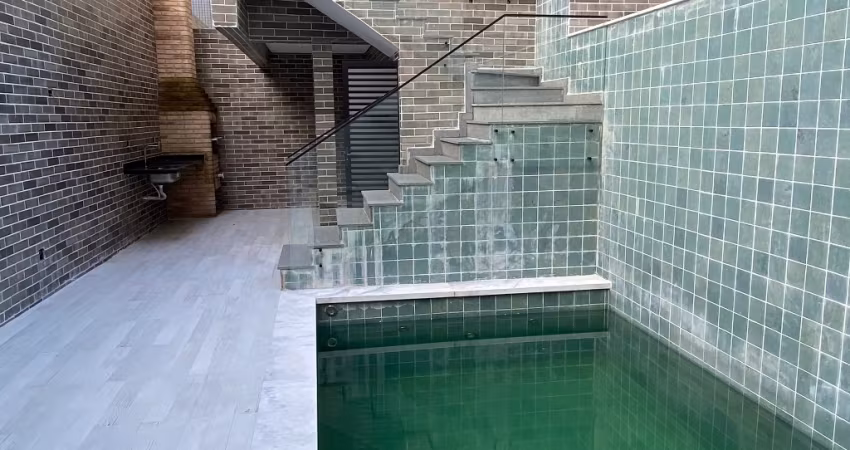 Sobreposta com piscina 236m², Embaré em Santos
