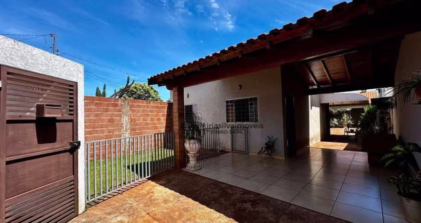 Casa à venda 04 quartos terreno grande - Jardim Aero Rancho