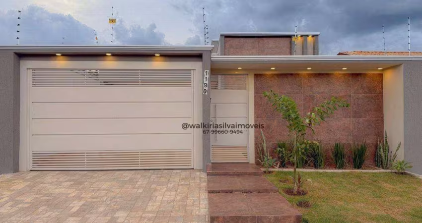 Casa à venda Bairro Caiçara com 4 vagas garagem 03 quartos com suíte e demi suíte - piscina aquecida excelente localização