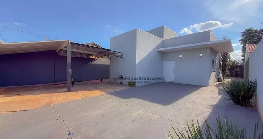 Casa para alugar 03 quartos sendo 02 suítes - caiçara