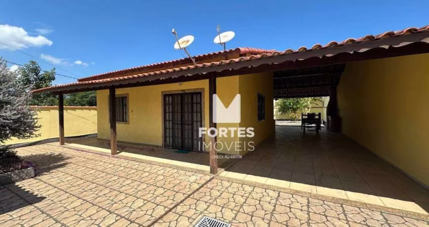 Casa de 2 quartos à venda, 154 m² por R$ 350.000 - Caxito - Maricá/RJ