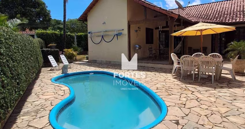 Casa em Condomínio em Maricá, 3 Quartos