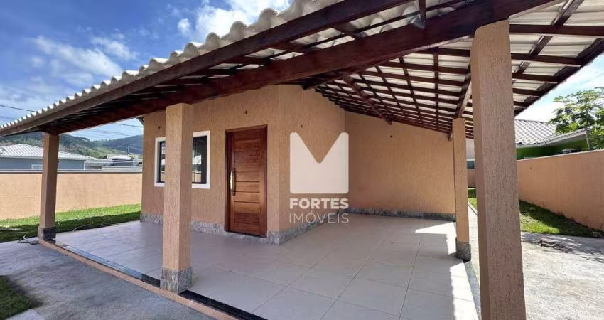 Casa em Condomínio no Caxito, 3 Quartos