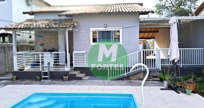 Casa com 3 quartos e Piscina à venda em Itapeba, 99 m² por R$ 650.000
