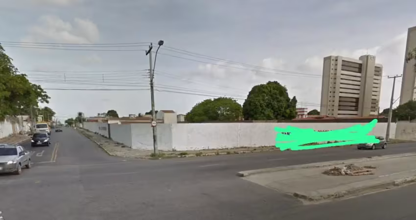 Terreno à venda na Avenida Godofredo Maciel, 1000, Maraponga, Fortaleza