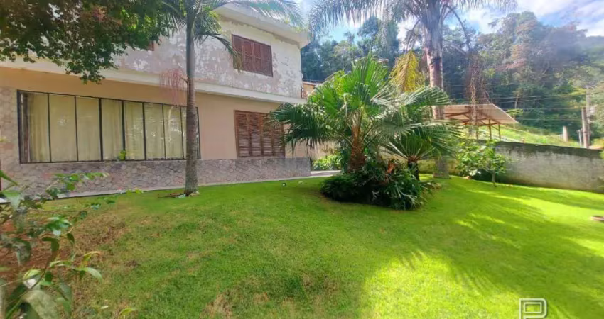 Casa com 3 dormitórios à venda, 229 m² por R$ 450.000,00 - Colônia Alpina - Teresópolis/RJ
