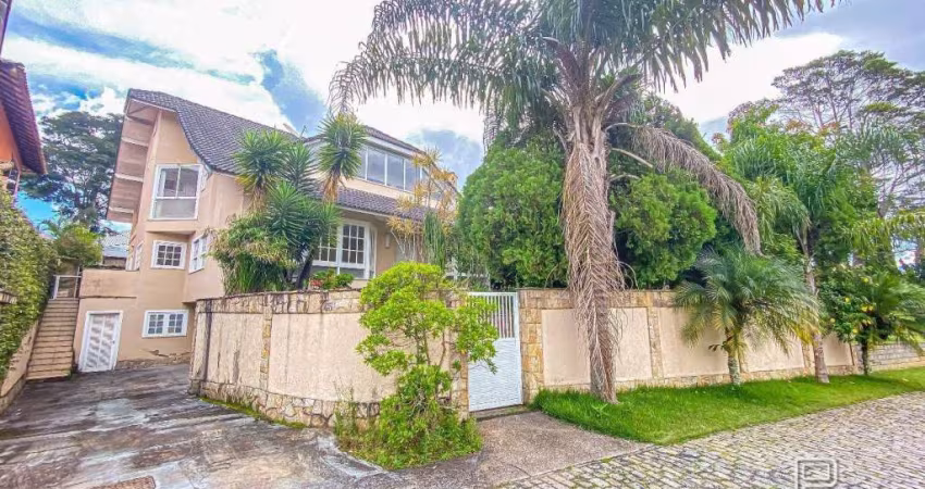 Casa à venda, 341 m² por R$ 2.000.000,00 - Várzea - Teresópolis/RJ