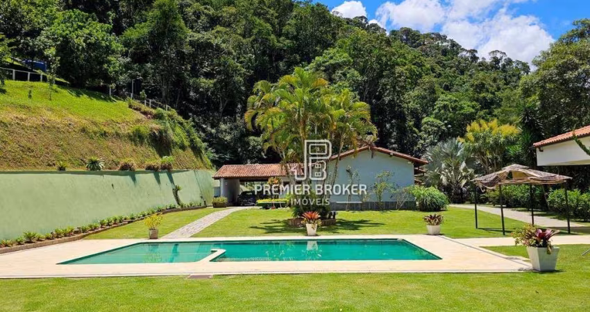 Casa à venda, 550 m² por R$ 2.400.000,00 - Três Córregos - Teresópolis/RJ