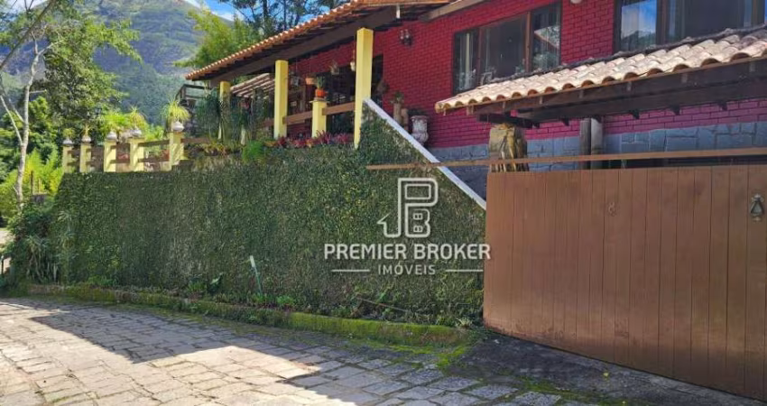 Casa à venda, 250 m² por R$ 650.000,00 - Colônia Alpina - Teresópolis/RJ