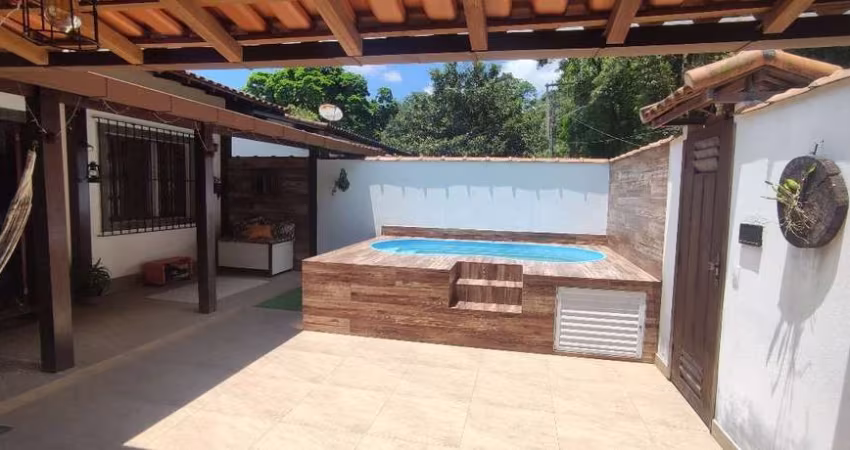 Encantadora Casa com 3 Dormitórios em Albuquerque - Oportunidade Imperdível por R$ 510.000
