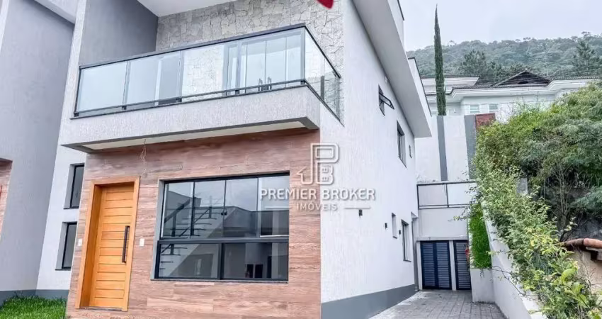 Casa com 3 dormitórios à venda, 131 m² por r$ 899.000,00 - golfe - teresópolis/rj