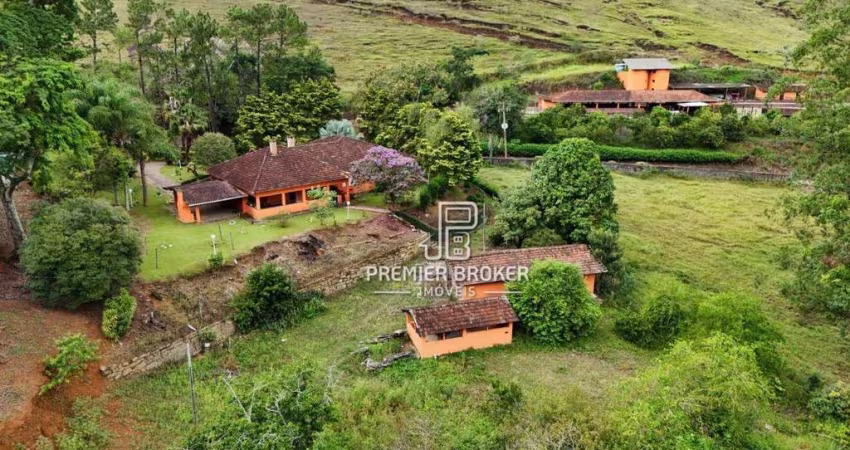 Fazenda com 4 dormitórios à venda, 1640000 m² por R$ 4.500.000,00 - Vila do Pião - Sapucaia/RJ