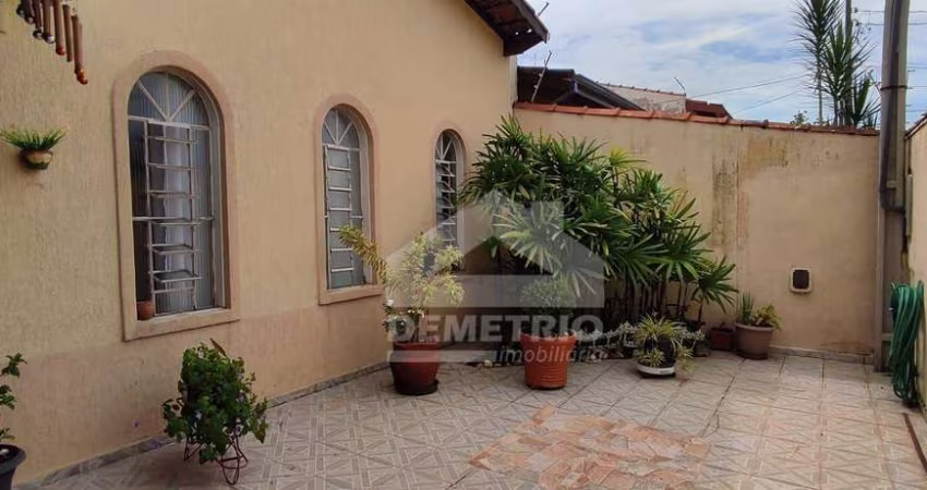 Casa com 3 dormitórios à venda, 150 m² por R$ 450.000 - Vila São José - Taubaté/SP
