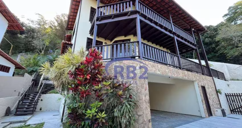 Casa estilo colonial com 5 quartos sendo 2 suítes e 4 vagas em piratininga com vista para  a lagoa por r$990..000,00