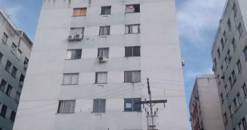 Apartamento com dois quartos no condomínio santana tawer ii.