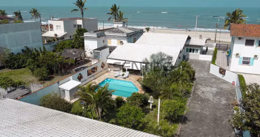 Casa com 6 quartos para alugar no Centro, Itanhaém 