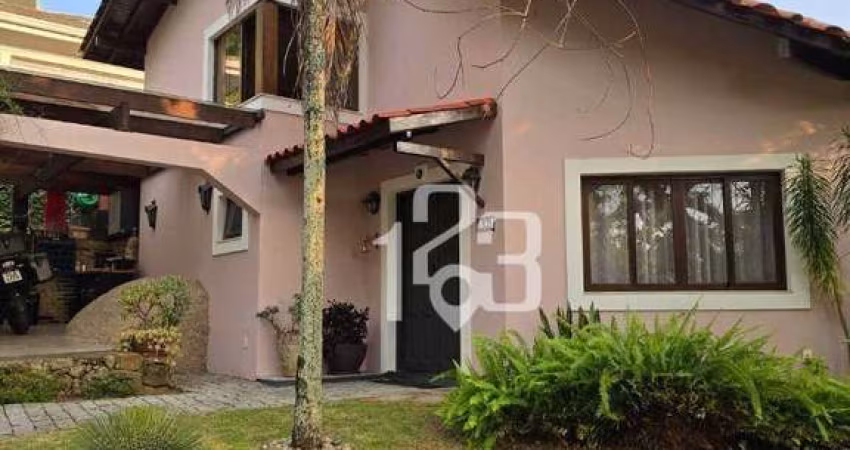 Casa com 3 dormitórios à venda, 200 m² por R$ 2.300.000,00 - Condomínio Residencial Colinas de São Francisco - Bragança Paulista/SP