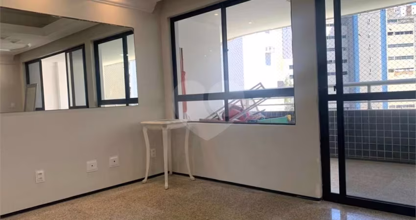 Apartamento com 3 quartos à venda em Cocó - CE