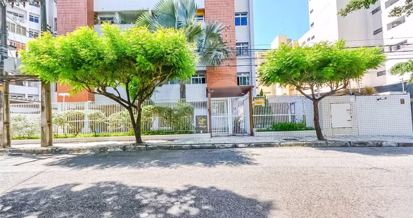 Apartamento com 3 quartos à venda em Cocó - CE
