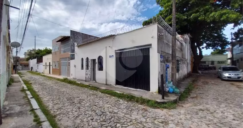 Casa com 4 quartos à venda na Russas, Centro, Fortaleza