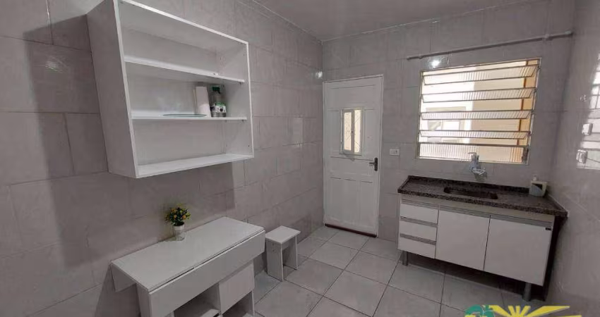 Casa com 1 dormitório para alugar, 40 m² por R$ 900,00/mês - Vila Santa Rita - Diadema/SP