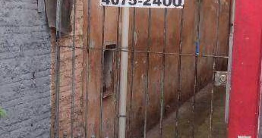 Casa com 1 dormitório para alugar, 27 m² por R$ 803,50/mês - Casa Grande - Diadema/SP
