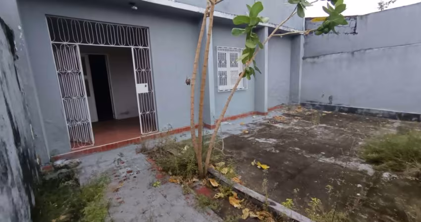 Casa para Venda em Fortaleza, Conjunto Ceará II, 3 dormitórios, 1 banheiro, 3 vagas