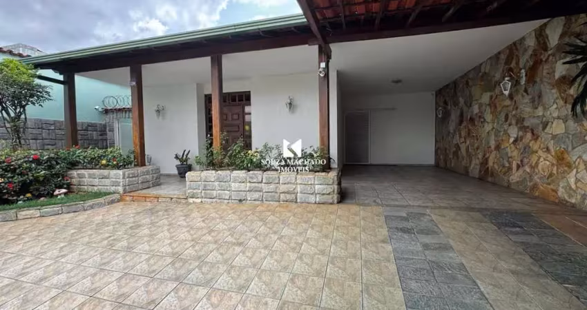 Casa com 4 quartos à venda na Rua Professor Ricardo Pinto, Itapoã, Belo Horizonte