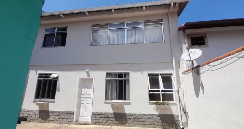 Vende - se 2  casas  no Itamarati Petrópolis