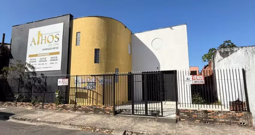 Imóvel amplo e versátil. ideal para igreja, escola, creche ou academia