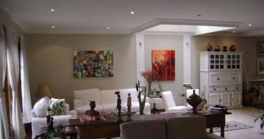 Confortável Casa Sobrado