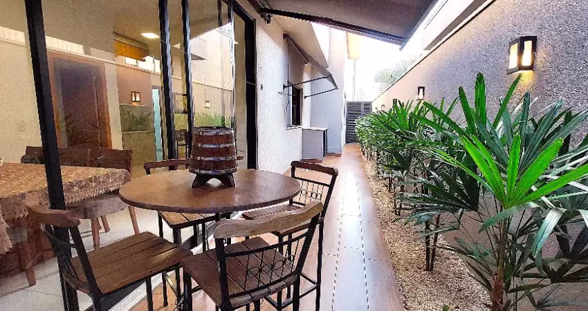 Linda casa no condomínio estância dos ipês, charmosa, prática e funcional!