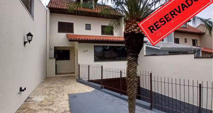 Casa com 2 quartos para alugar na Rua Santo Amaro, 493, Água Verde, Curitiba