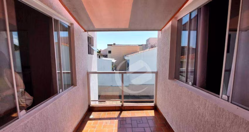 Sobrado com 3 dormitórios à venda, 180 m² por R$ 750.000,00 - Vila Scarpelli - Santo André/SP