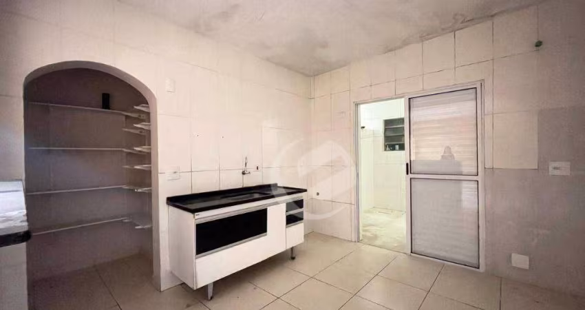 Casa com 1 dormitório para alugar, 60 m² por R$ 1.700,00/mês - Vila Scarpelli - Santo André/SP