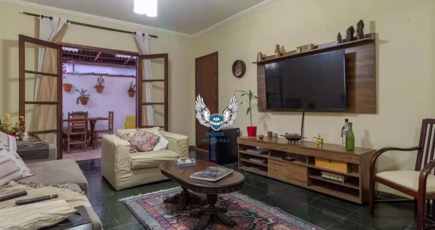 Casa em santana , à 150 metros do metrô com 03 dormitórios sendo 03 suítes