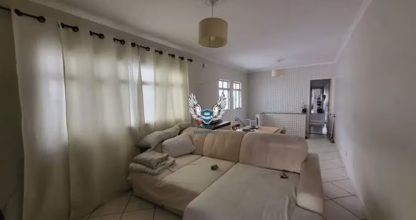 Sobrado com 03 dormitórios, sendo 02 suites e 02 vagas de garagem