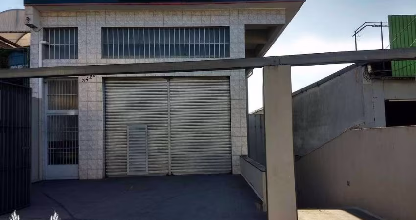 Loja e prédio em rua privilegiada e bem localizada na zona norte