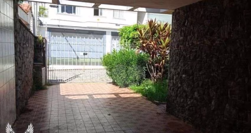 SOBRADO NA VILA ALBERTINA COM 03 DORMITÓRIOS E PISCINA