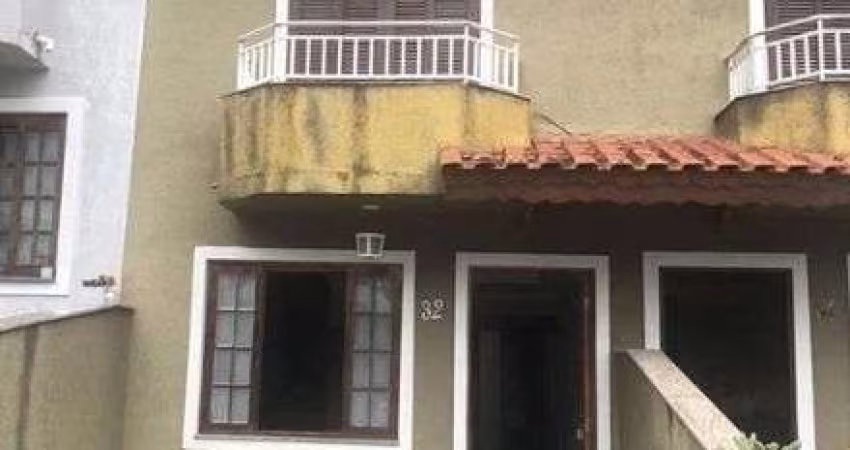 SOBRADO EM CONDOMÍNIO FECHADO 02 DORMITÓRIOS NO HORTO FLORESTAL
