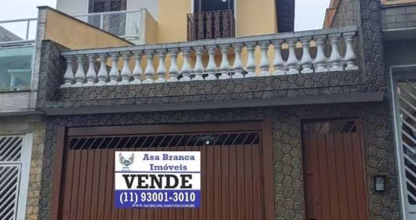 SOBRADO NA VILA MAZZEI 03 DORMITÓRIOS SENDO 01 SUÍTE E 04 VAGAS DE GARAGEM , À 8