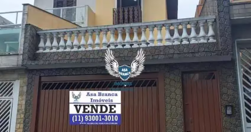Sobrado na vila mazzei 03 dormitórios sendo 01 suíte e 04 vagas de garagem , à 8
