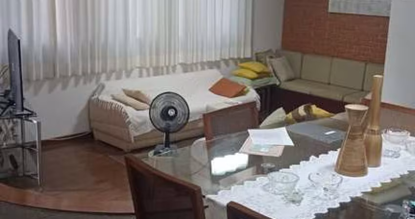 CASA TÉRREA  SANTA TEREZINHA ( ZONA NORTE) COM 03 DORMITÓRIOS , SENDO 01 SUÍTE E