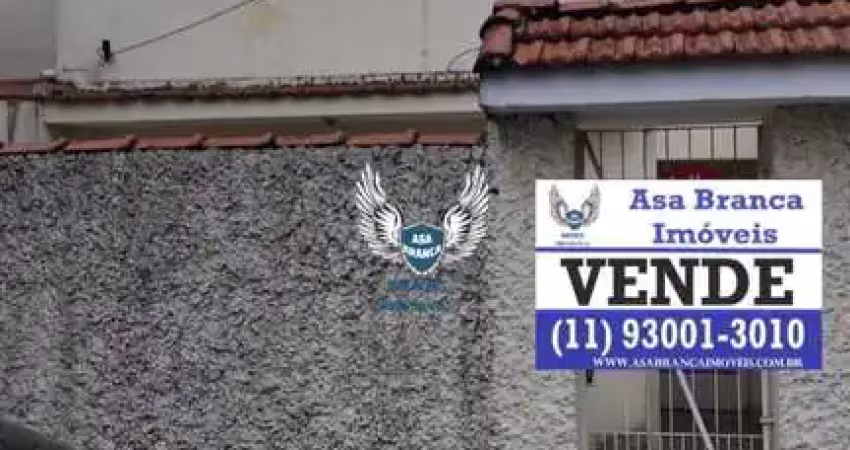 Sobrado na água fria com 02 dormitórios sendo 01 suíte , sem vaga de garagem