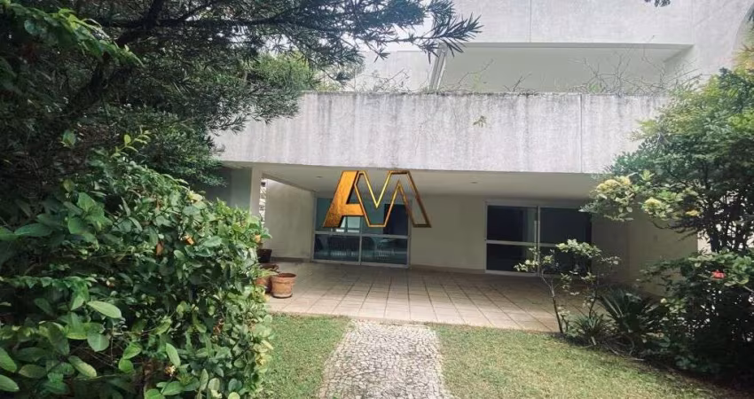 Casa à venda no bairro Caminho das Árvores - Salvador/BA